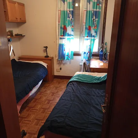 Centrica Economica Homestay szállás